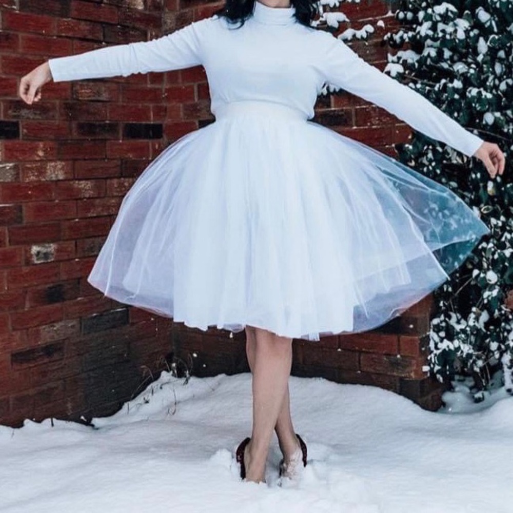 White Tea Length Tulle Skirt Elastic Waist
